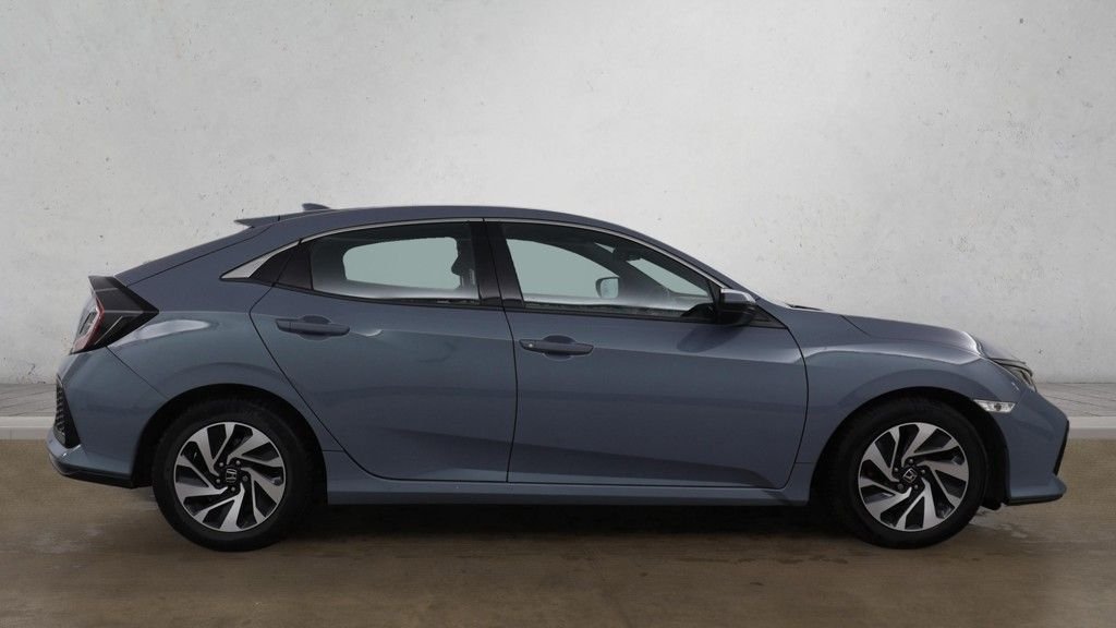 Used Honda Civic 2018 for sale - 78030543: Photo 8