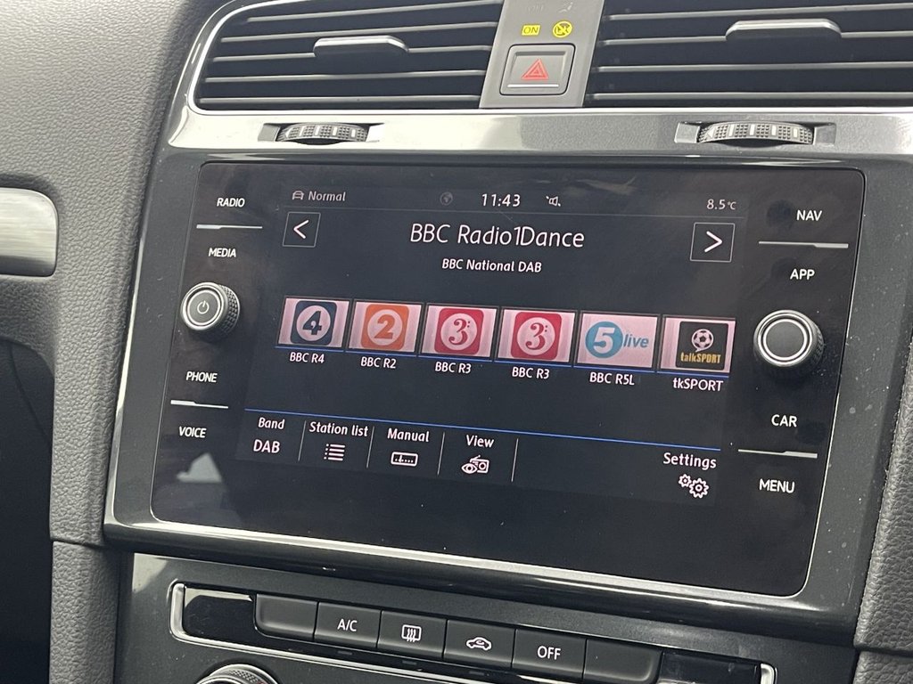 Used Volkswagen Golf 2018 for sale - 77263929: Photo 30