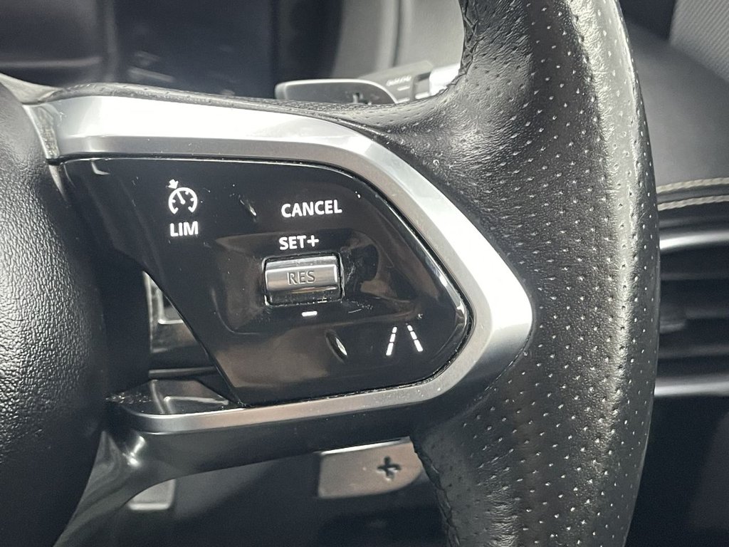 Used Jaguar XE 2019 for sale - 75801387: Photo 25