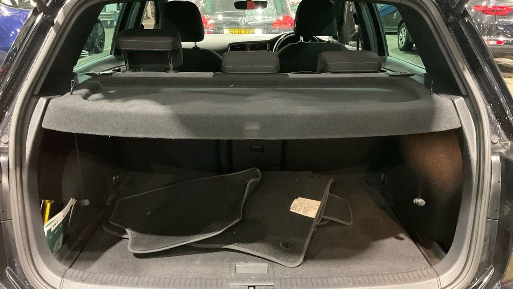 Used Volkswagen Golf 2019 for sale - 76731274: Photo 19