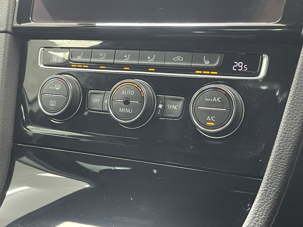 Used Volkswagen Golf 2019 for sale - 76900975: Photo 33