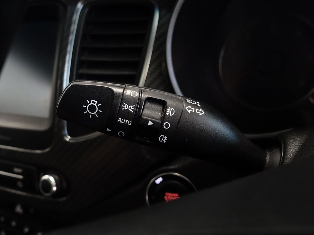 Used Kia Carens 2017 for sale - 77026767: Photo 27