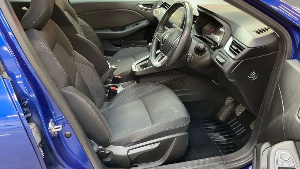 Used Renault Clio 2022 for sale - 77952576: Photo 2