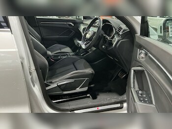 Used Audi Q3 2019 for sale - 77765406: Photo