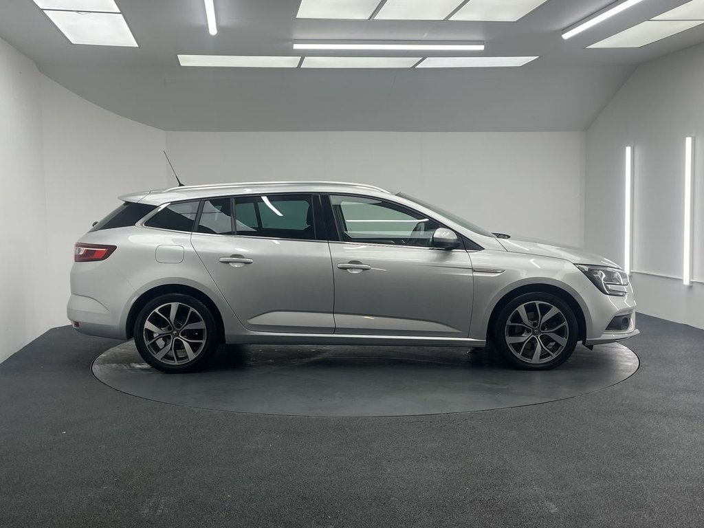 Used Renault Megane 2018 for sale - 76132595: Photo 13