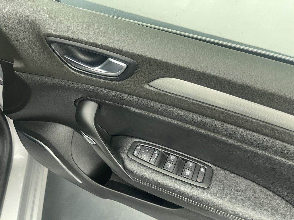 Used Renault Megane 2018 for sale - 76132595: Photo 18