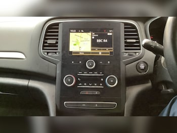 Used Renault Megane 2018 for sale - 76132595: Photo 3