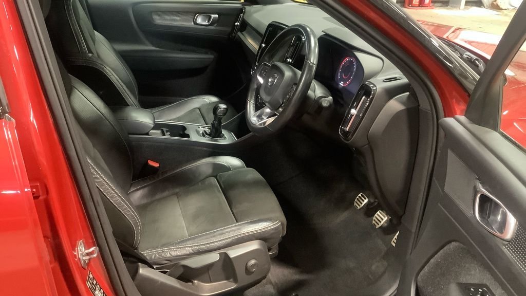 Used Volvo XC40 2019 for sale - 76900514: Photo 2