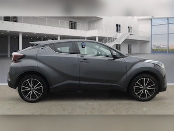 Used Toyota C-HR 2019 for sale - 77038258: Photo