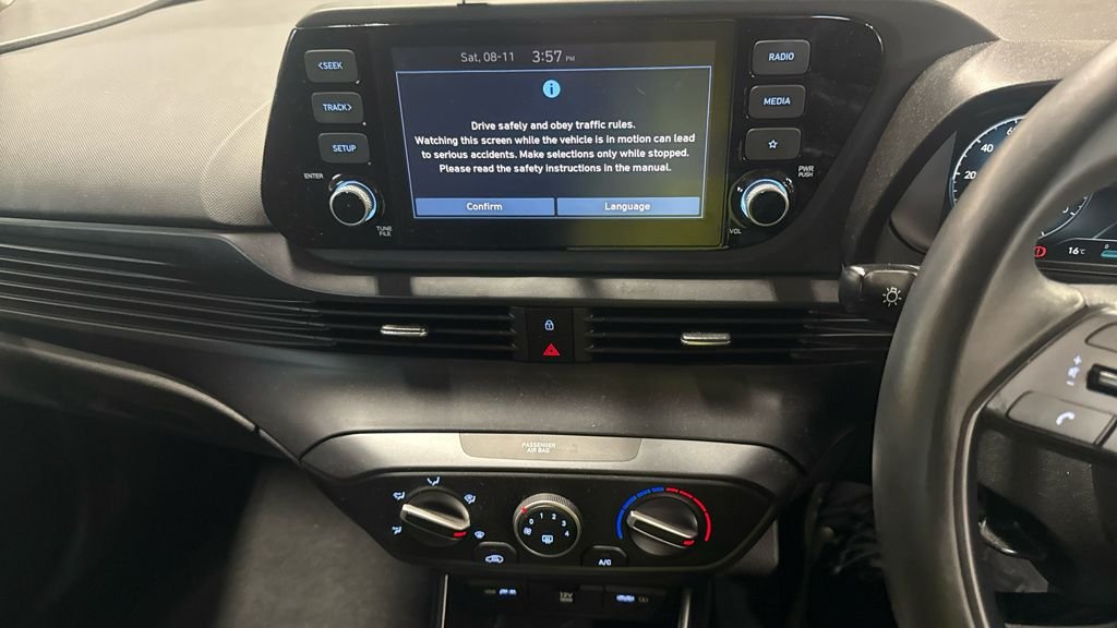 Used Hyundai i20 2023 for sale - 76570356: Photo 3