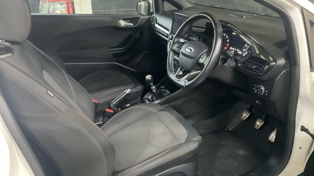 Used Ford Fiesta 2018 for sale - 76372517: Photo 2