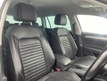 Used Volkswagen Passat 2020 for sale - 77212943: Photo