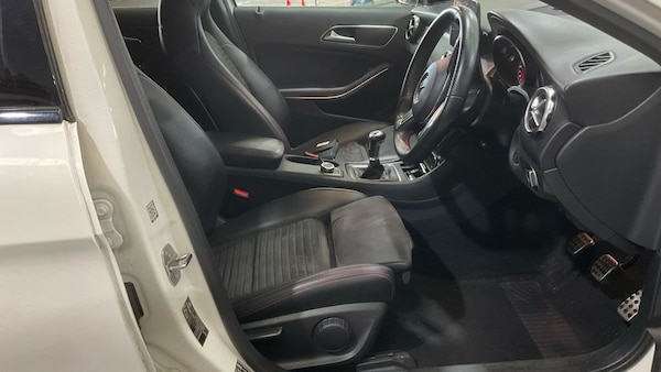 Used Mercedes-Benz GLA 2019 for sale - 76235589: Photo 2