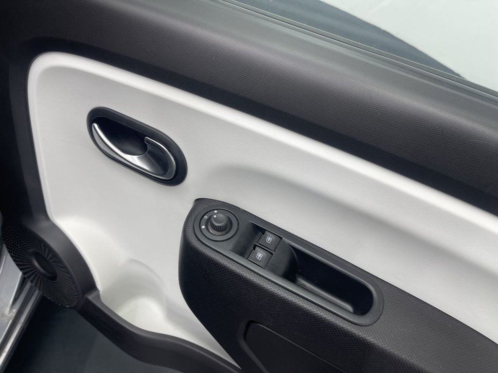 Used Renault Twingo 2019 for sale - 76487001: Photo 18