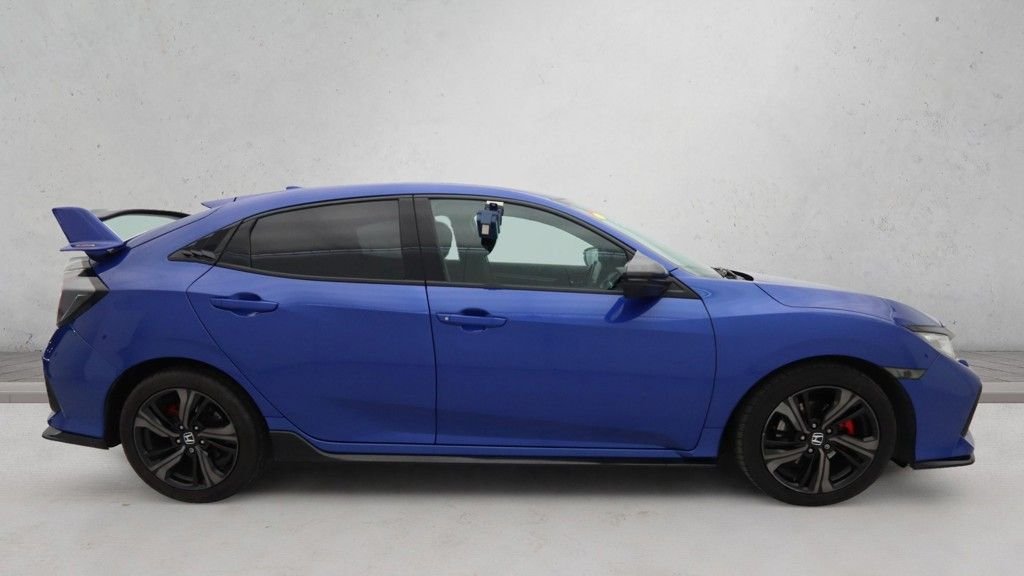 Used Honda Civic 2018 for sale - 76731178: Photo 8