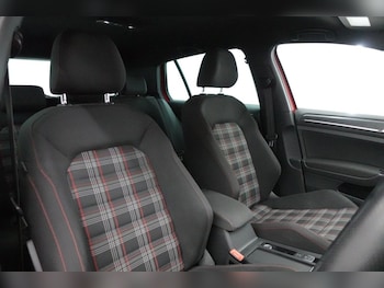 Used Volkswagen Golf 2019 for sale - 79584811: Photo