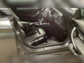 Used BMW 3 Series 2017 for sale - 76163126: Photo