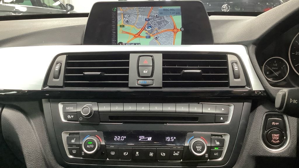 Used BMW 3 Series 2017 for sale - 76163126: Photo 3