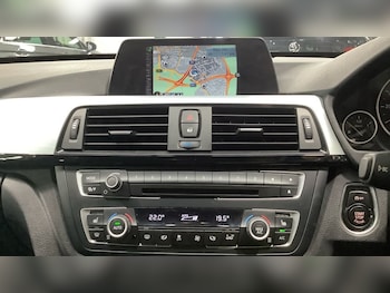 Used BMW 3 Series 2017 for sale - 76163126: Photo