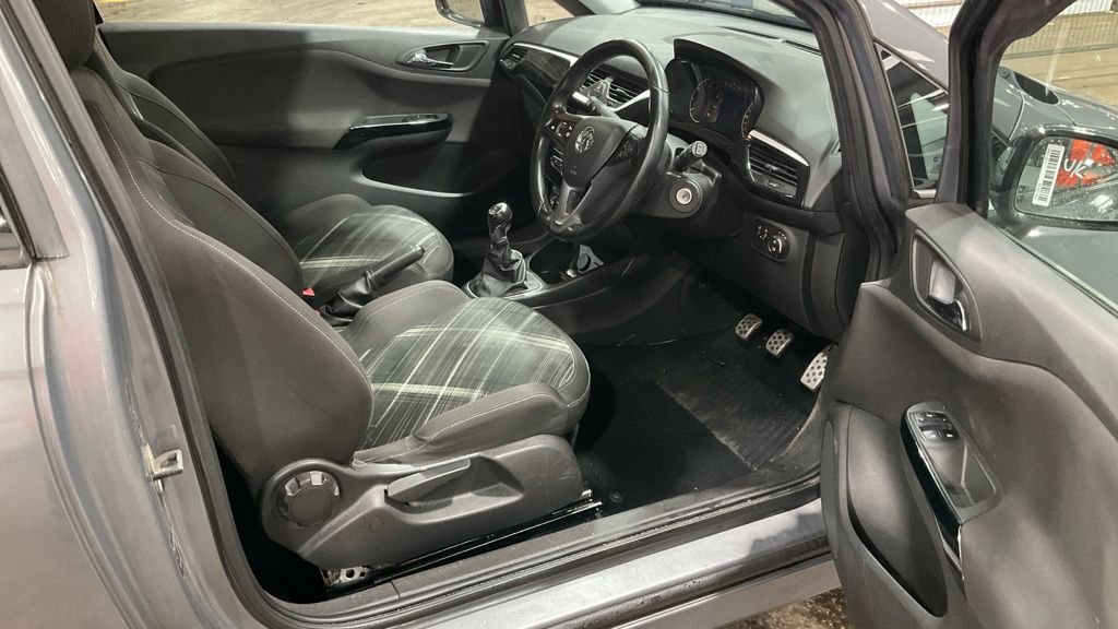 Used Vauxhall Corsa 2016 for sale - 76163125: Photo 2
