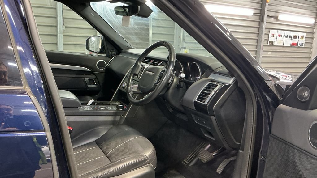 Used Land Rover Discovery 2020 for sale - 77205366: Photo 2