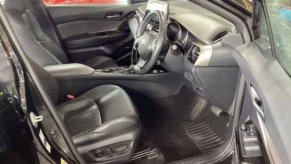 Used Toyota C-HR 2020 for sale - 76291900: Photo 2