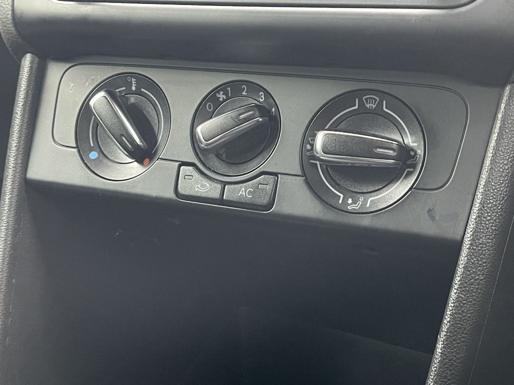 Used Volkswagen Polo 2013 for sale - 77212854: Photo 25