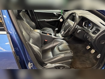 Used Volvo V60 2018 for sale - 76132591: Photo 2