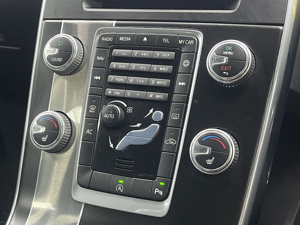 Used Volvo V60 2018 for sale - 76132591: Photo 30