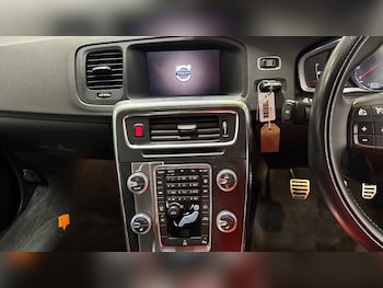 Used Volvo V60 2018 for sale - 76132591: Photo 3