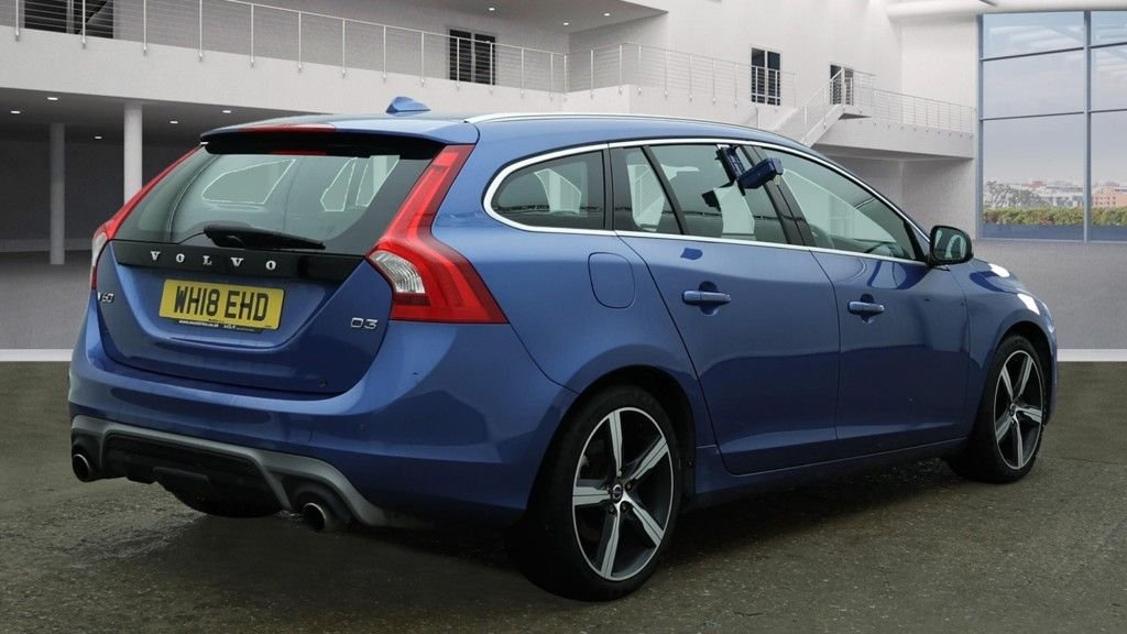 Used Volvo V60 2018 for sale - 76132591: Photo 7