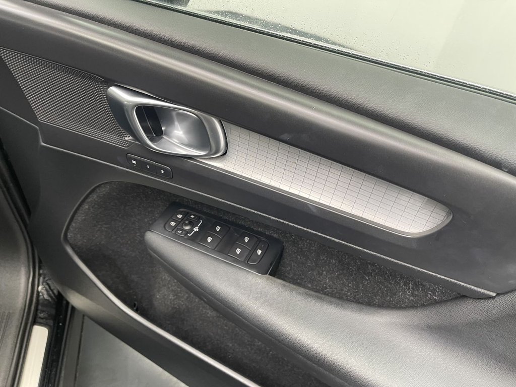 Used Volvo XC40 2018 for sale - 77547315: Photo 18