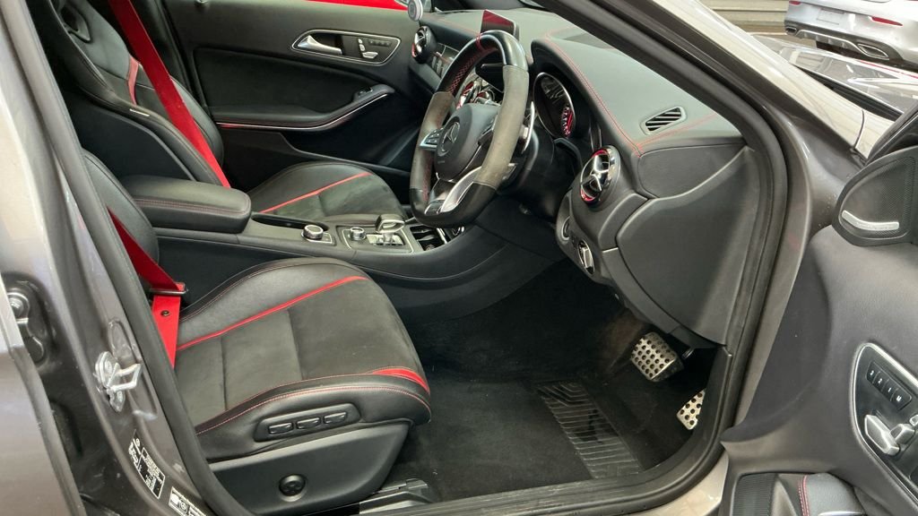 Used Mercedes-Benz GLA 2019 for sale - 78030319: Photo 2