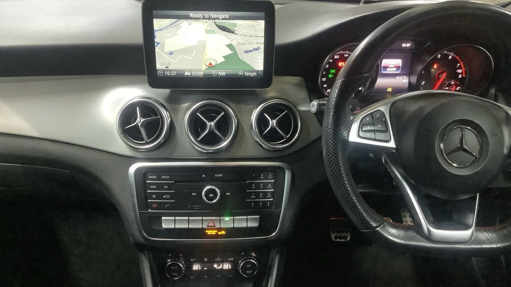 Used Mercedes-Benz GLA 2019 for sale - 76570393: Photo 3