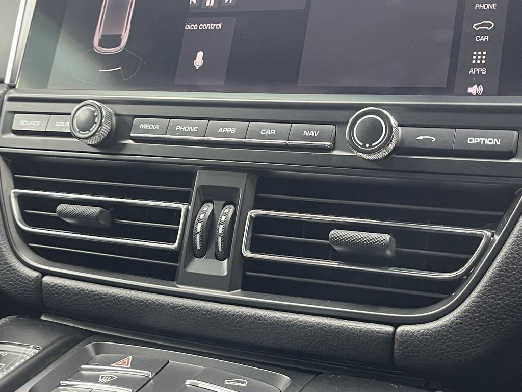 Used Porsche Macan 2019 for sale - 77205336: Photo 32