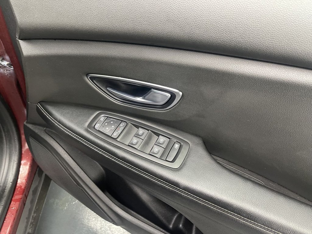 Used Renault Scenic 2017 for sale - 76586617: Photo 18