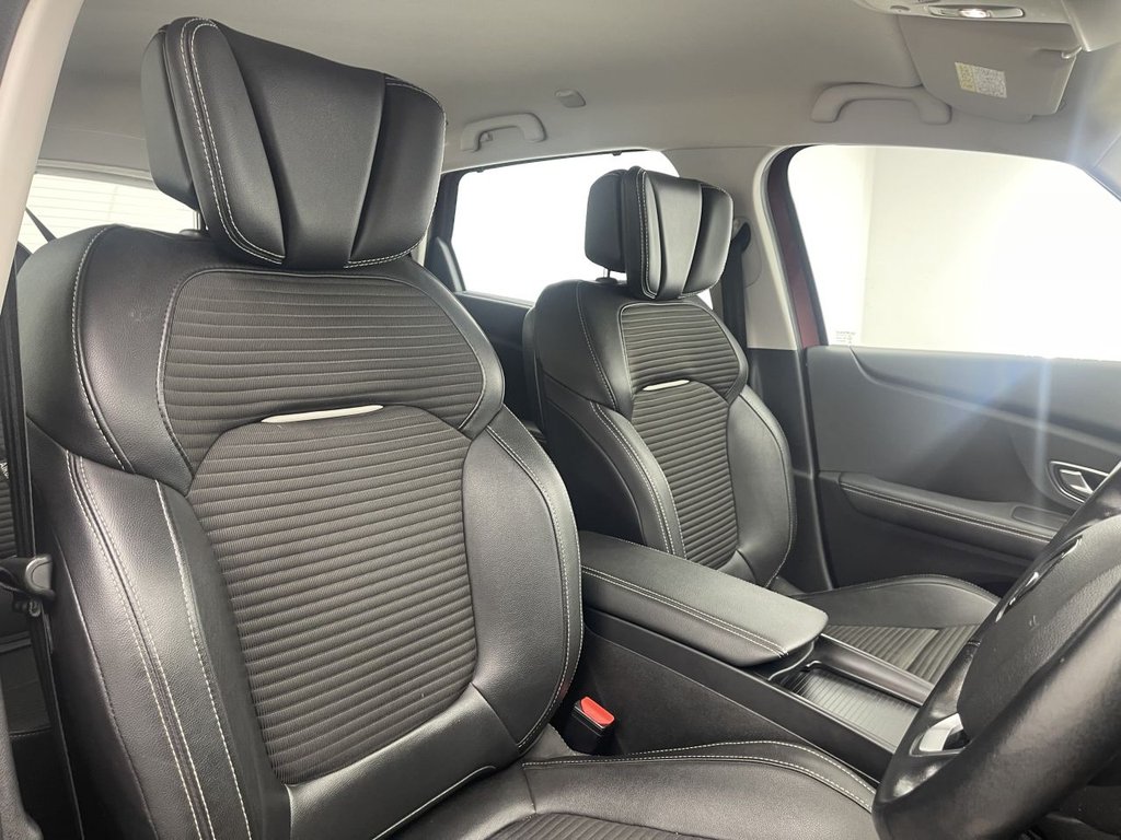 Used Renault Scenic 2017 for sale - 76586617: Photo 2