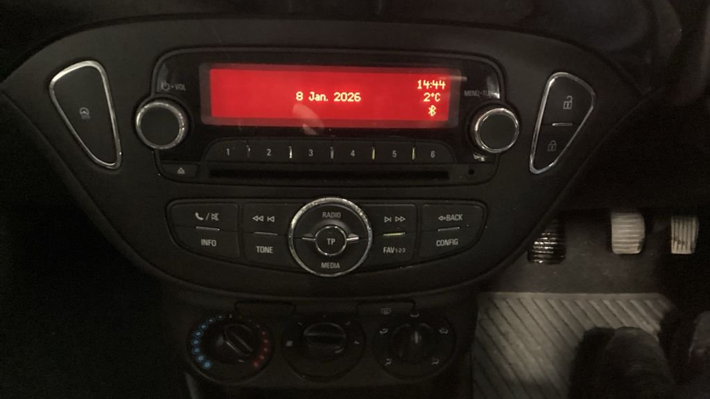 Used Vauxhall Corsa 2016 for sale - 77250259: Photo 3