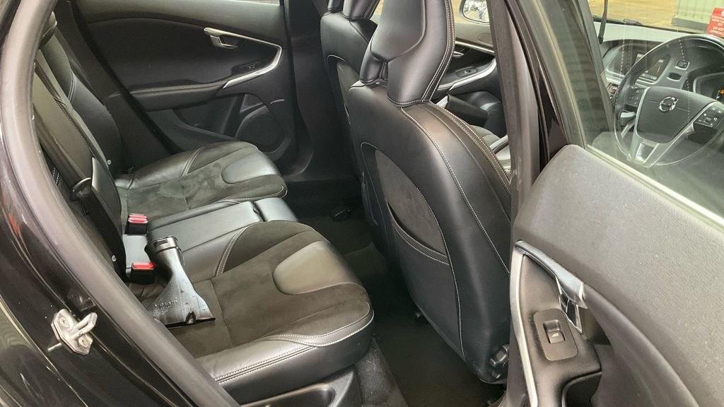 Used Volvo V40 2018 for sale - 76430417: Photo 9