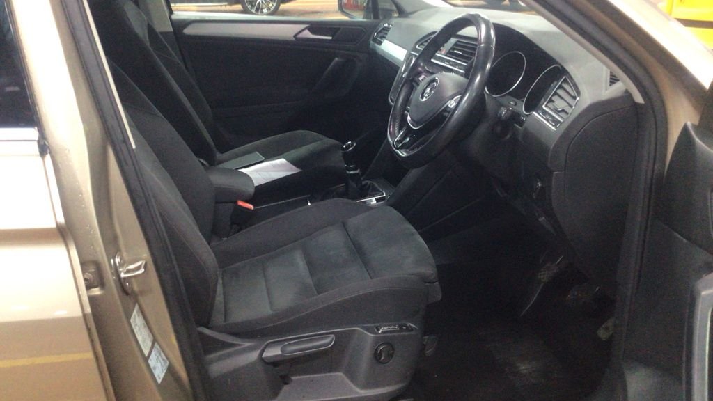 Used Volkswagen Tiguan 2019 for sale - 76841380: Photo 2