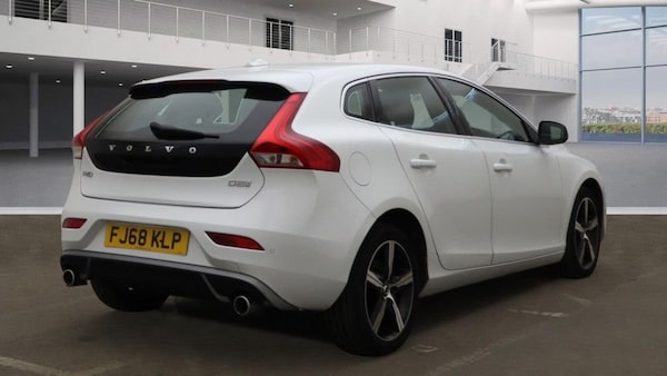 Used Volvo V40 2018 for sale - 76235602: Photo 7