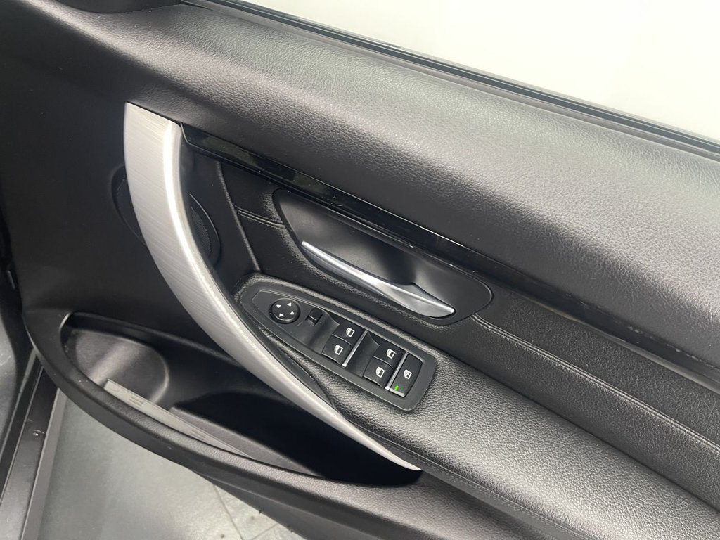 Used BMW 3 Series 2018 for sale - 77275735: Photo 14