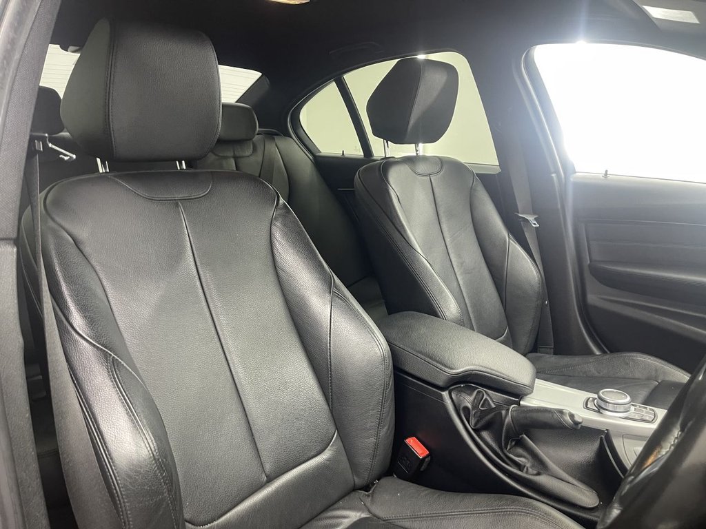 Used BMW 3 Series 2018 for sale - 77275735: Photo 2