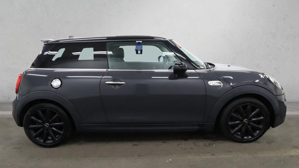 Used MINI Hatch 2018 for sale - 76731231: Photo 5