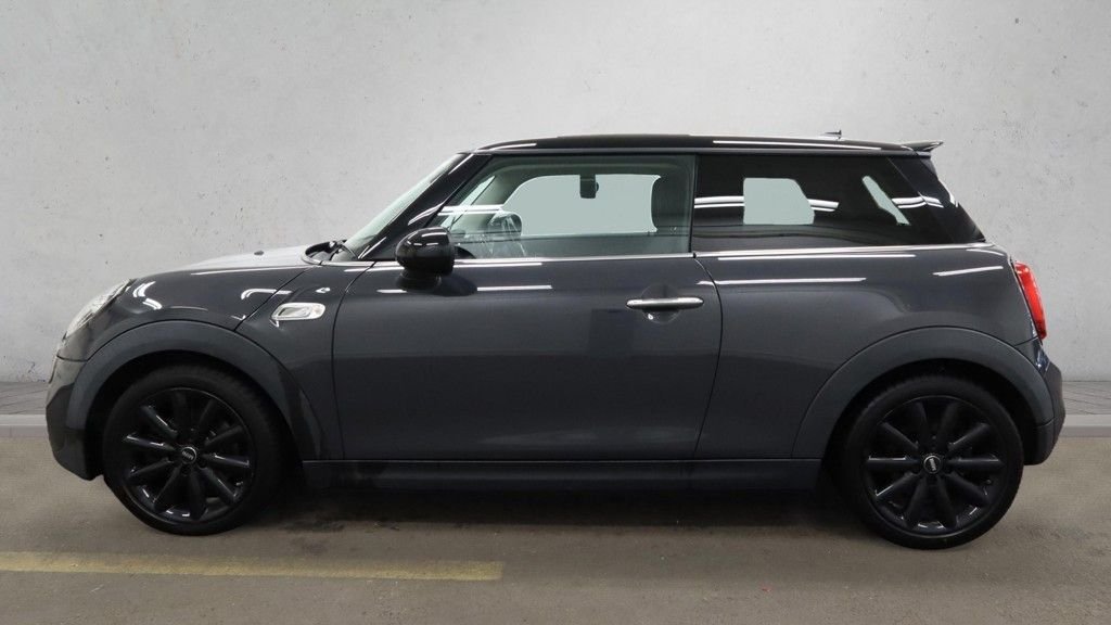 Used MINI Hatch 2018 for sale - 76731231: Photo 6