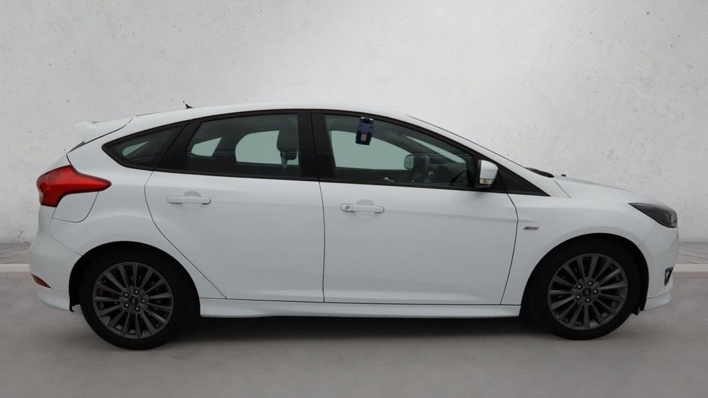 Used Ford Focus 2017 for sale - 76291549: Photo 8