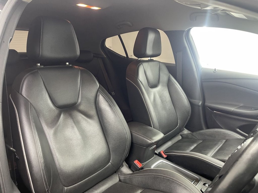 Used Vauxhall Astra 2016 for sale - 77250053: Photo 2