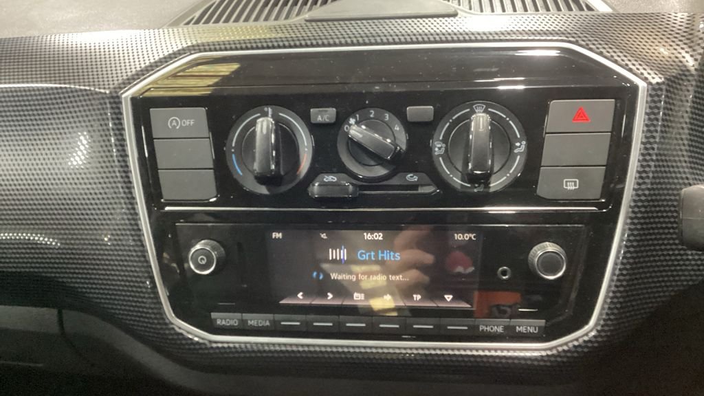 Used Volkswagen up! 2019 for sale - 76486968: Photo 3