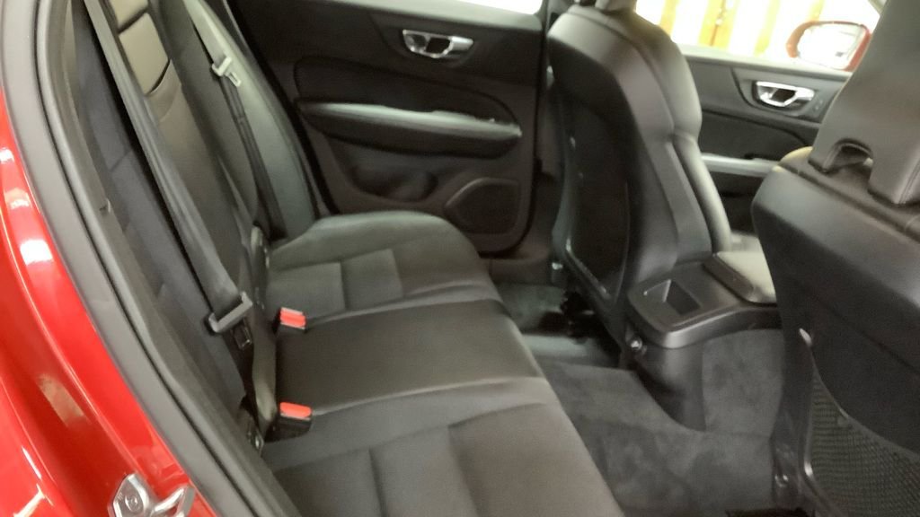 Used Volvo V60 2018 for sale - 76731186: Photo 20