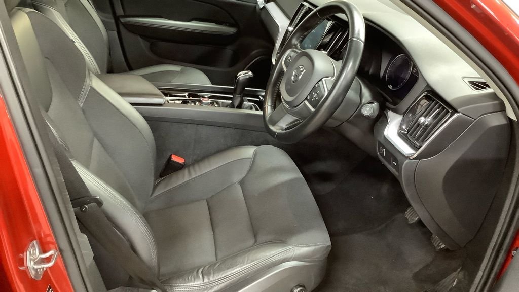 Used Volvo V60 2018 for sale - 76731186: Photo 21